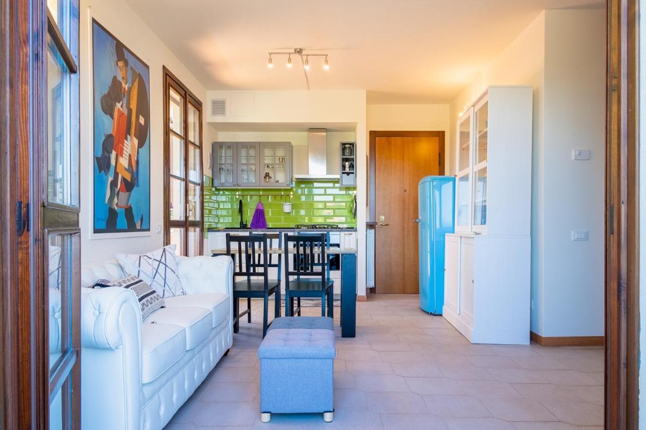 La Casa Sul Porto - Italian Homing Apartment ซีร์มิโอเน ภายนอก รูปภาพ