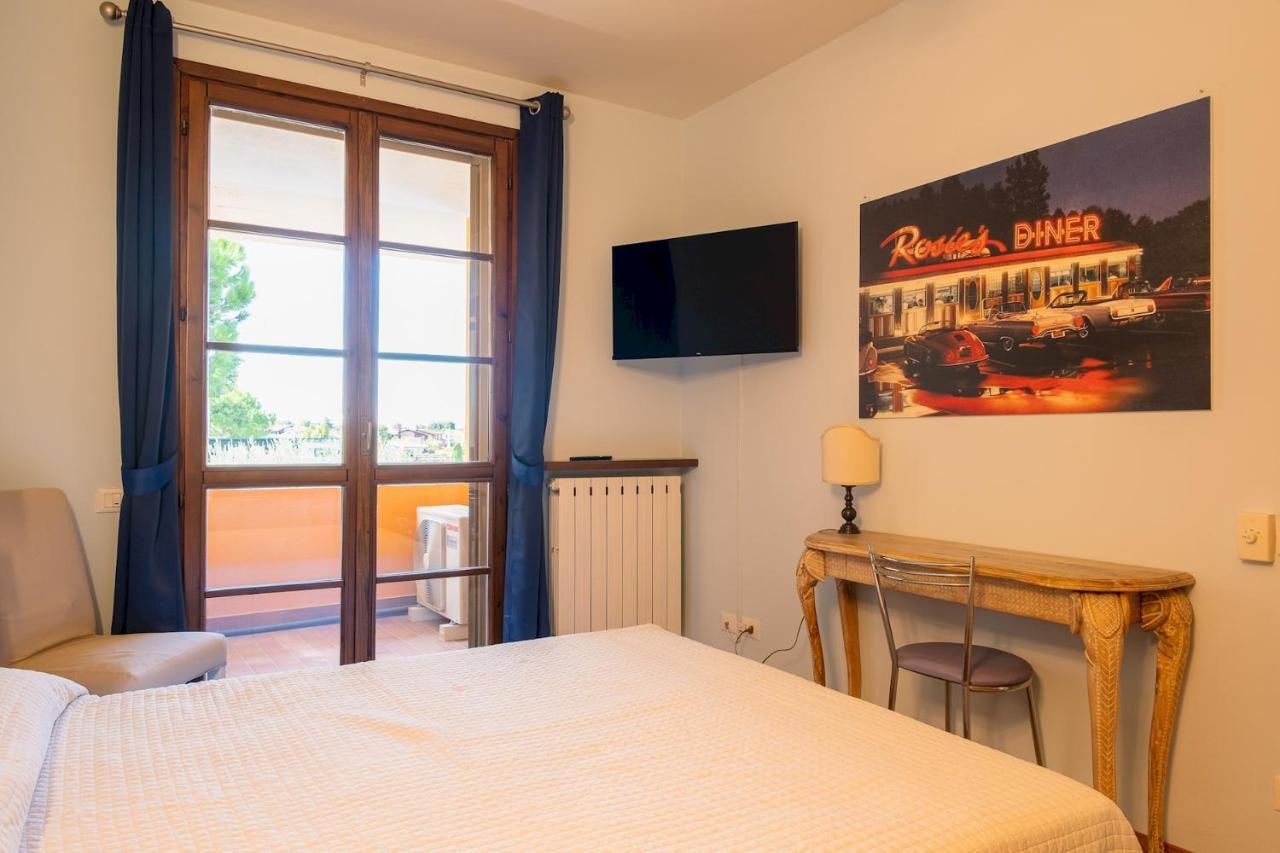 La Casa Sul Porto - Italian Homing Apartment ซีร์มิโอเน ภายนอก รูปภาพ