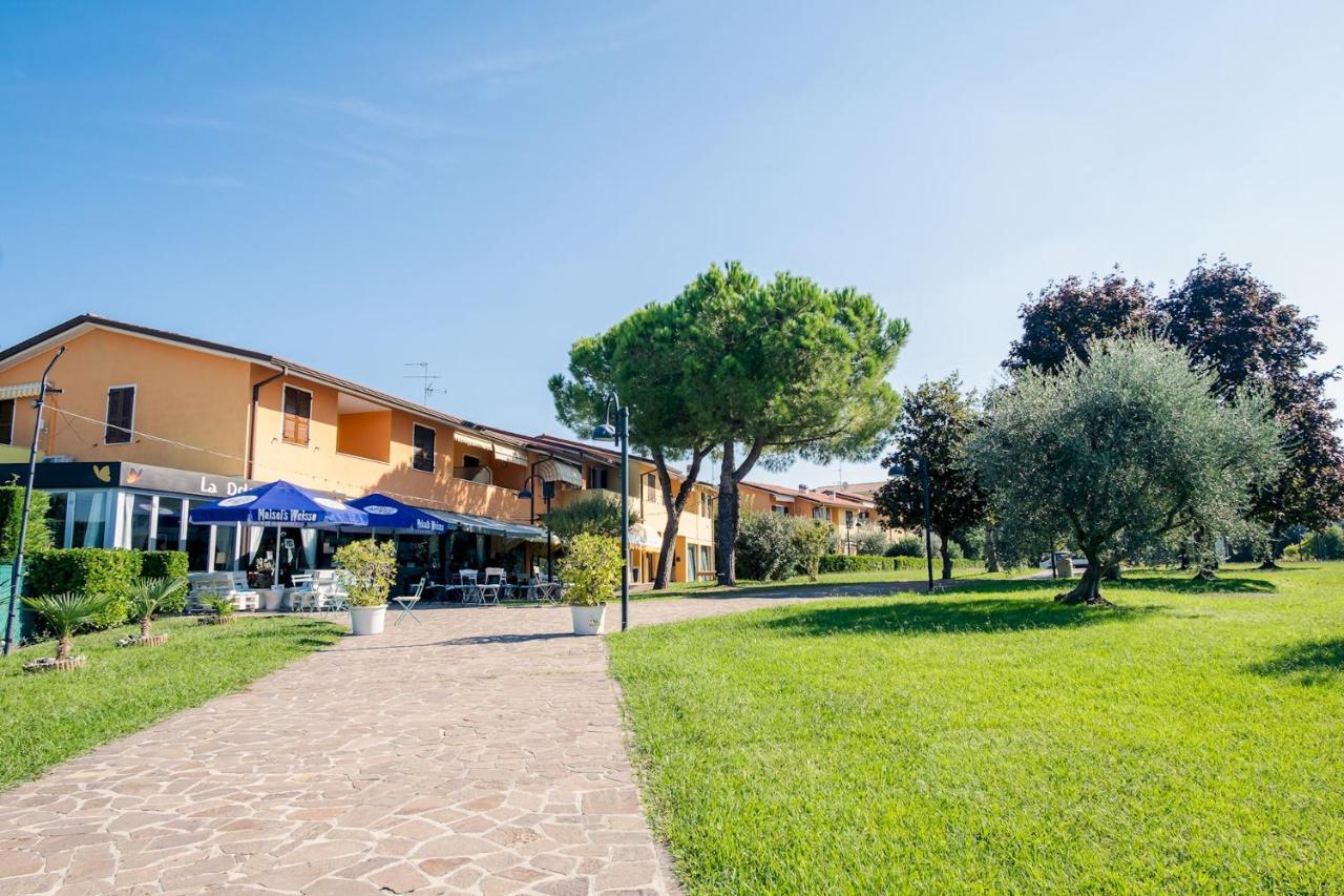 La Casa Sul Porto - Italian Homing Apartment ซีร์มิโอเน ภายนอก รูปภาพ